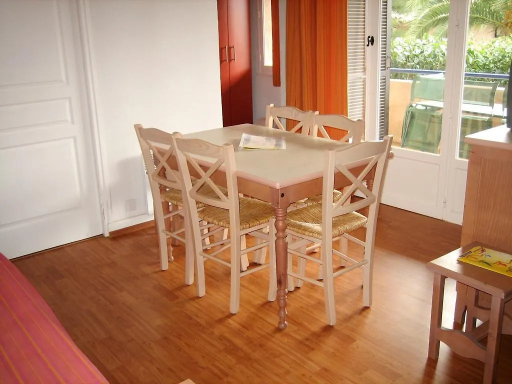 Odalys Residence Les Mimosas Saint-Raphael  Aparthotel Saint-Raphael (Var)